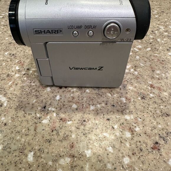 Sleek Silver and Black Professional Video Camera by sharp view cam Z good shape - Picture 3 of 12
